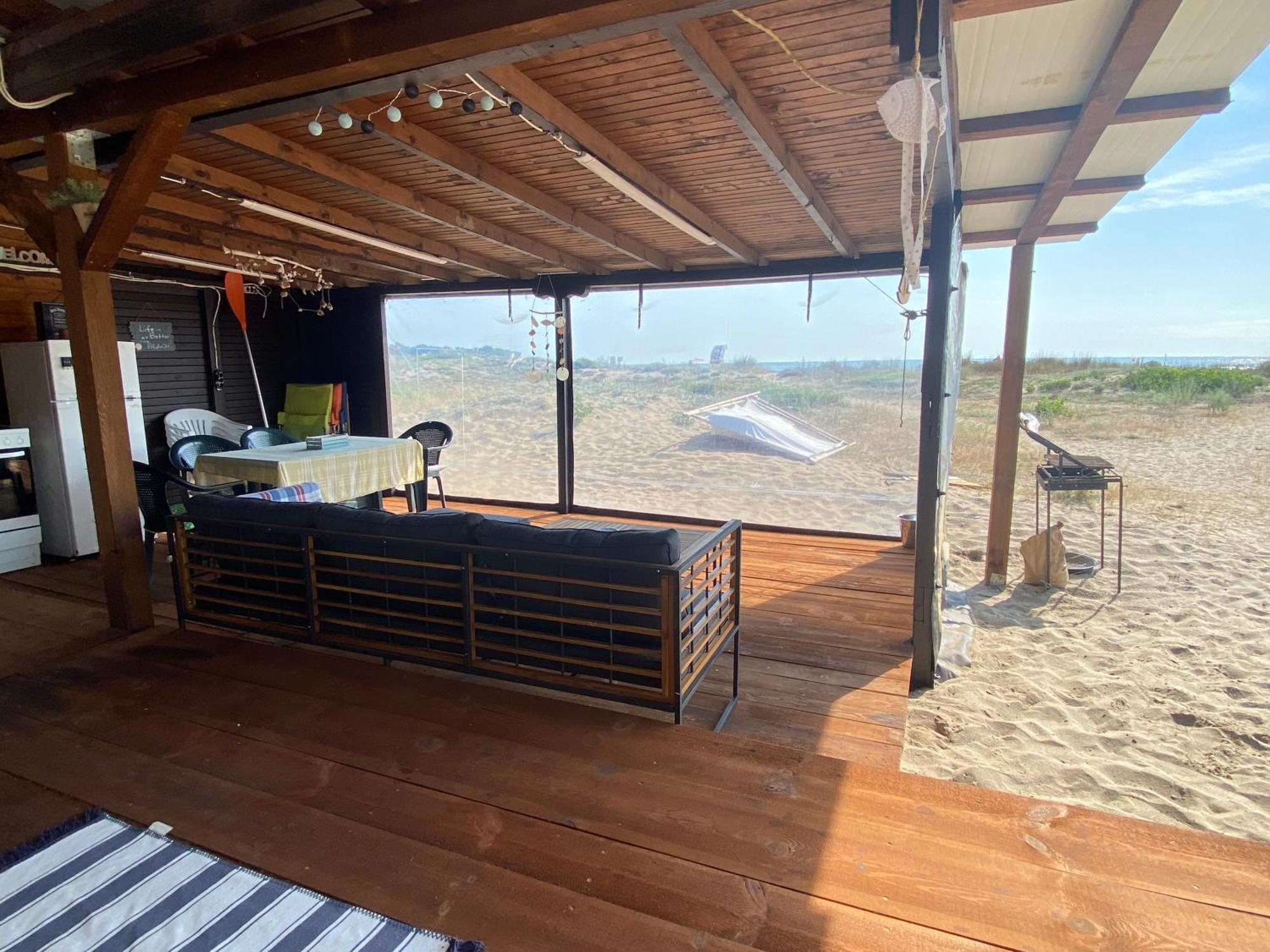 Sea Caravan On The Beach Китен Экстерьер фото