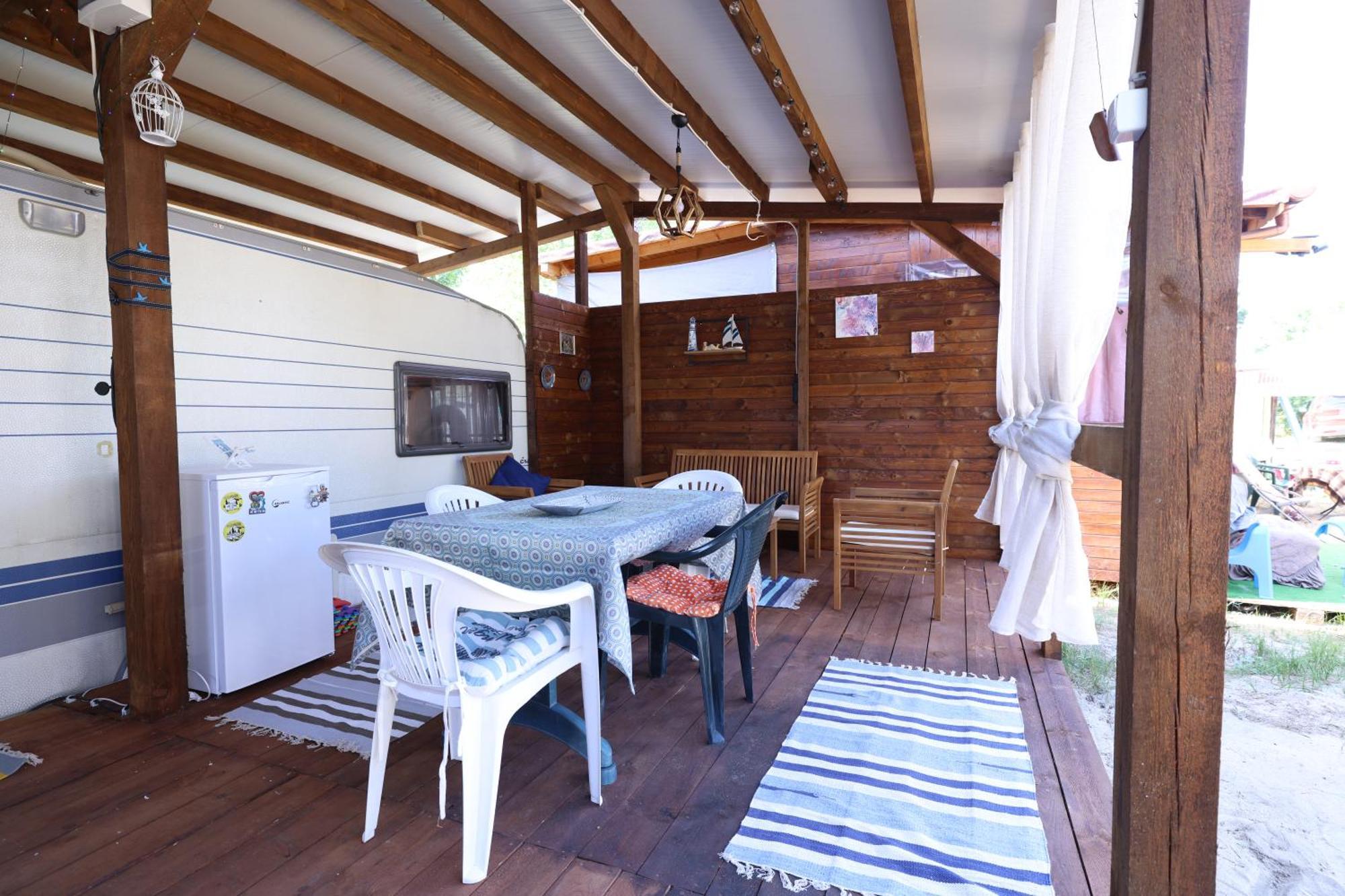 Sea Caravan On The Beach Китен Экстерьер фото