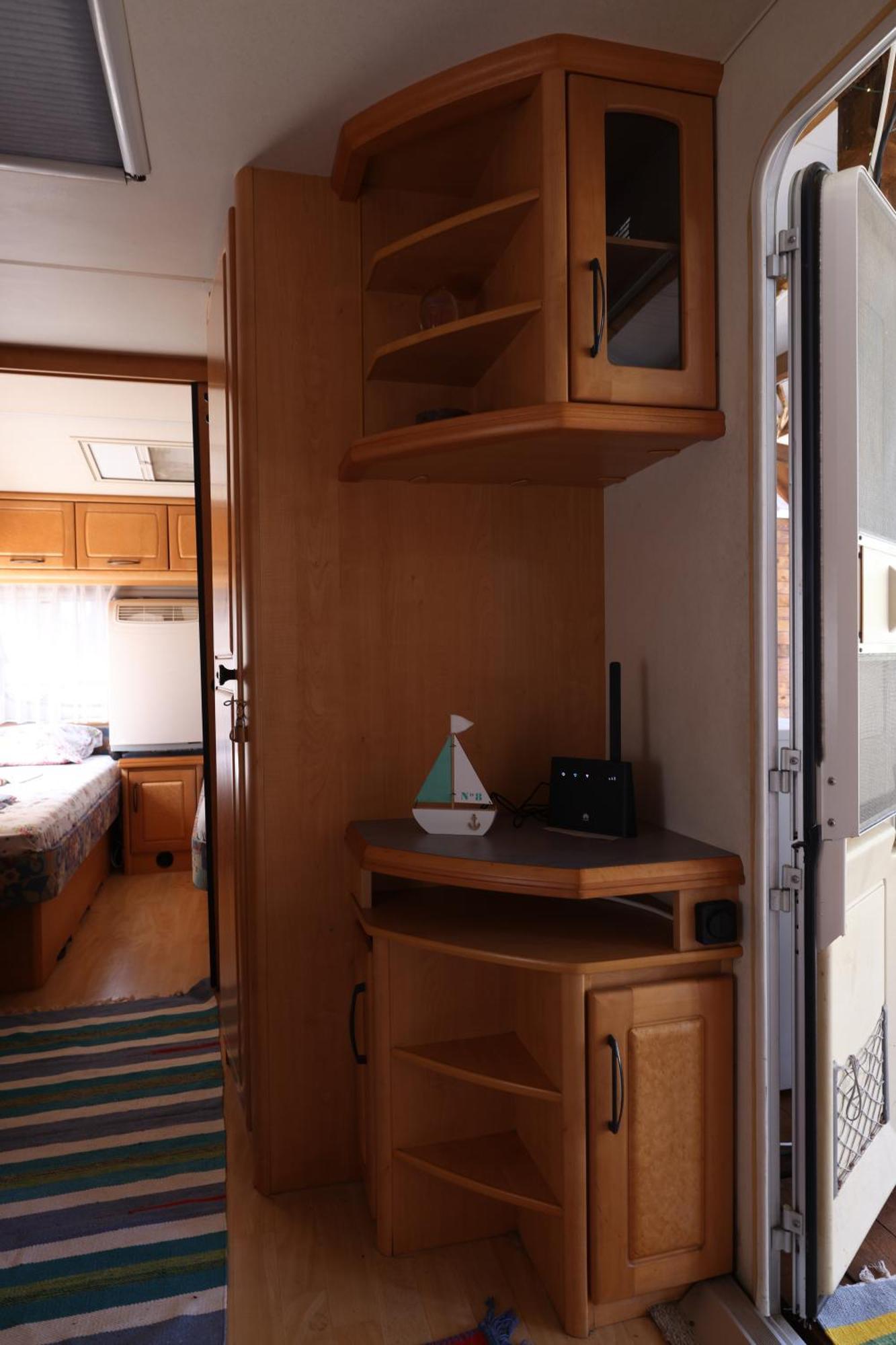 Sea Caravan On The Beach Китен Экстерьер фото