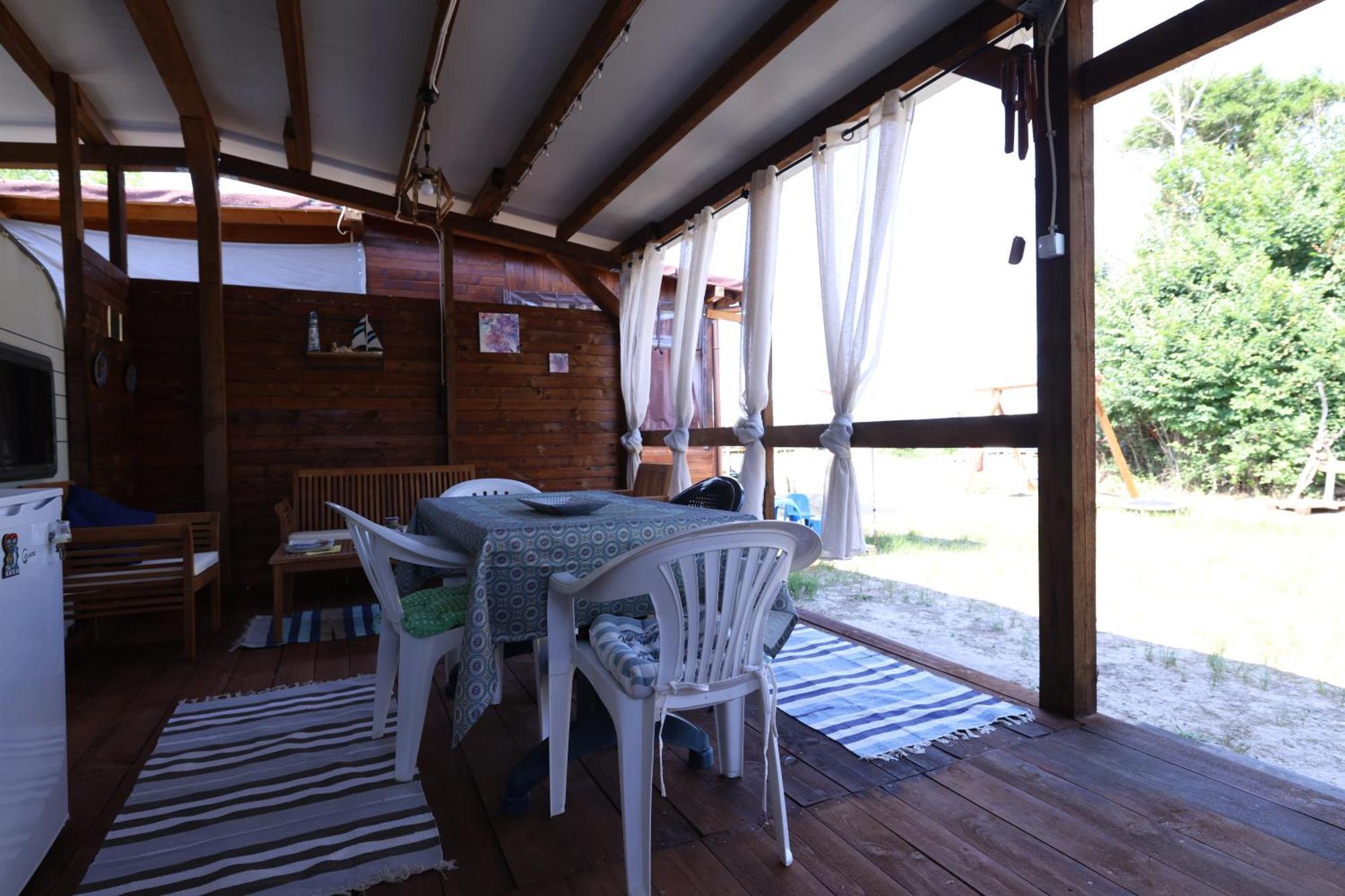 Sea Caravan On The Beach Китен Экстерьер фото